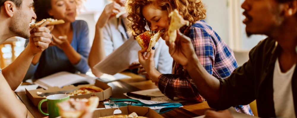 Fascinujúci príbeh obľúbenej pochúťky: Odkiaľ sa tu vzala pizza a aké sú jej najzvláštnejšie kombinácie?